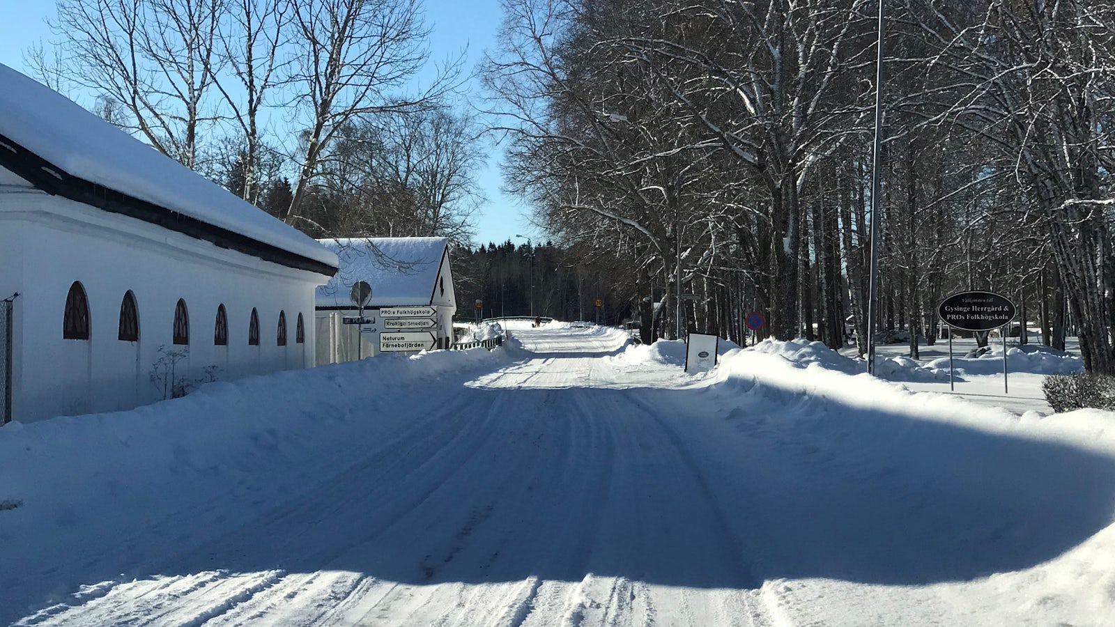 Vinterväglag på en landsväg.