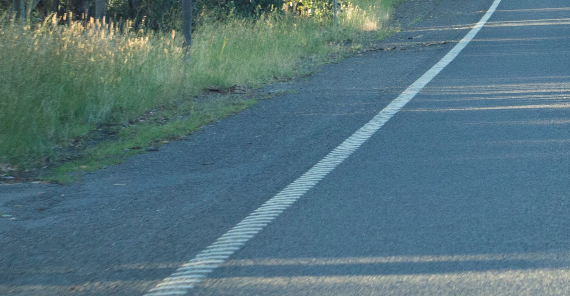 Road Lane Markings & Reflective Studs Driving Theory